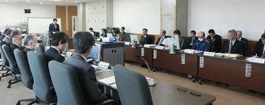 東通原子力発電所安全対策委員会会議風景